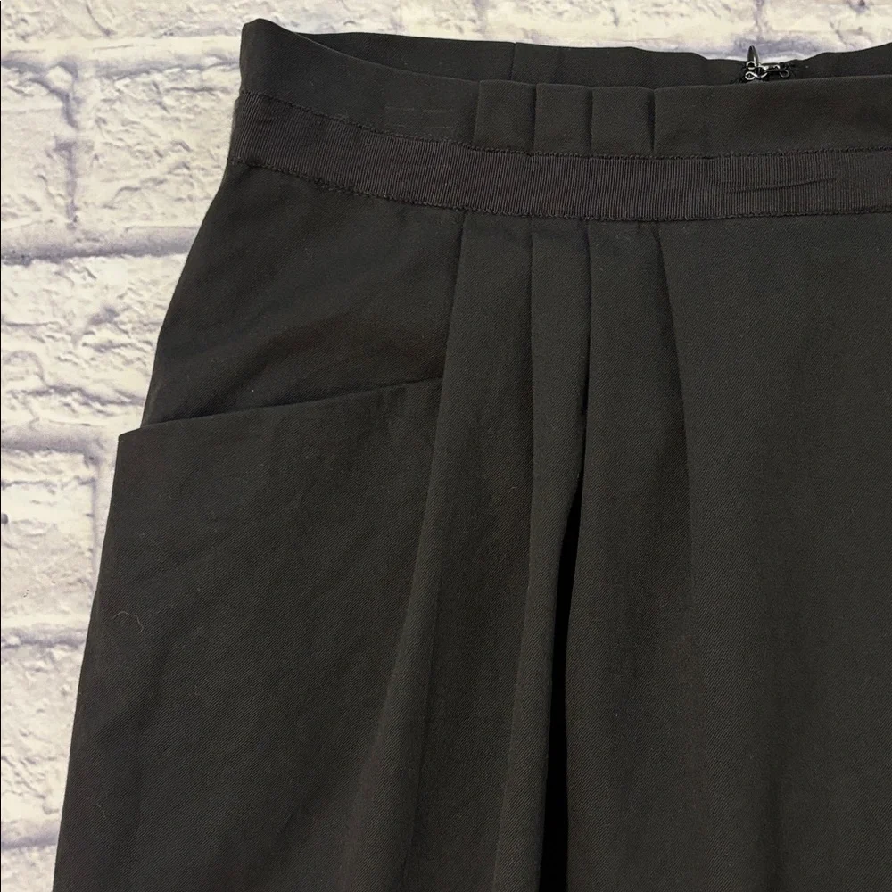 GAP Pleated Front Classic Black Skirt Large Pockets Lined Interior Size 6